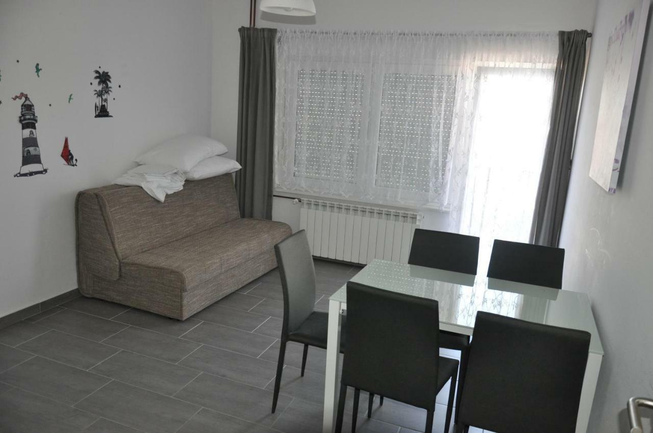 Batinic Apartmani Omis Exterior photo